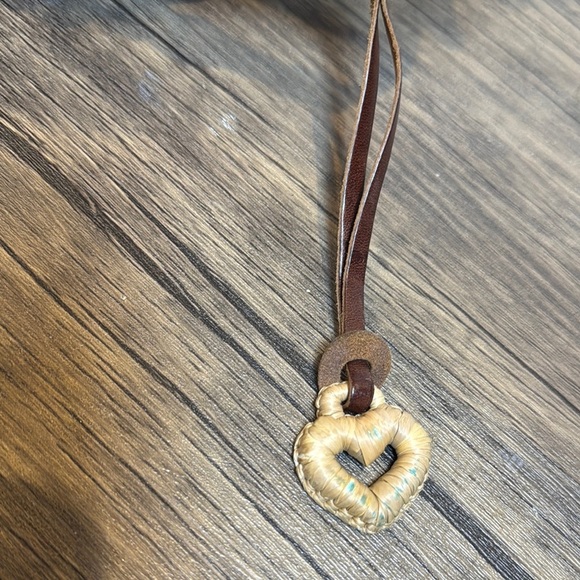 Brighton Ruth Straw Satchel Handbag Purse Shoulder Strap Heart Magnetic Snap - Picture 10 of 11